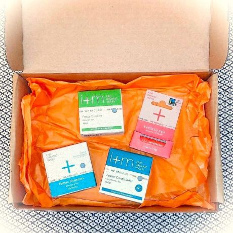 i+m Lahjapakkaus We Reduce! – pesupalat & huulivoide